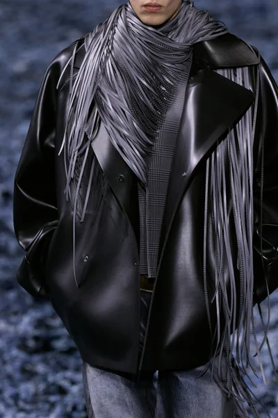 Look 26
